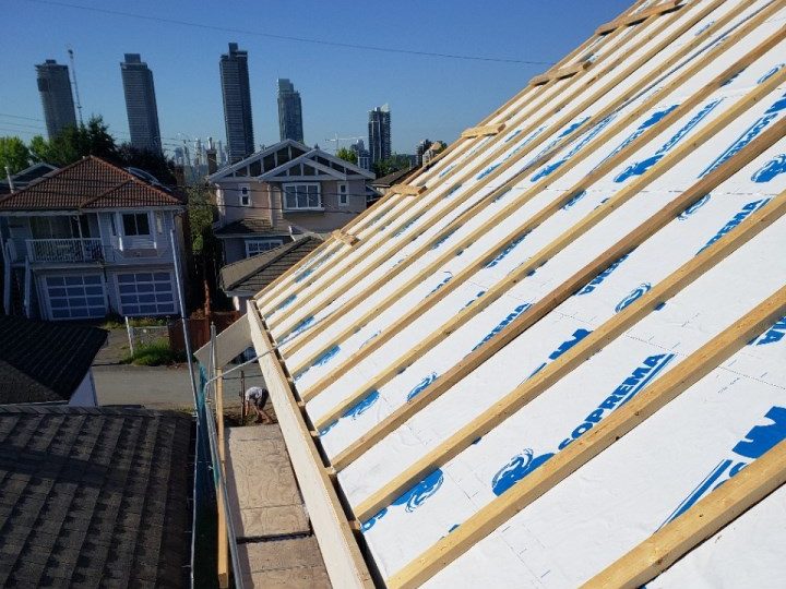 Roof SIPs being used to build a net-zero ready home