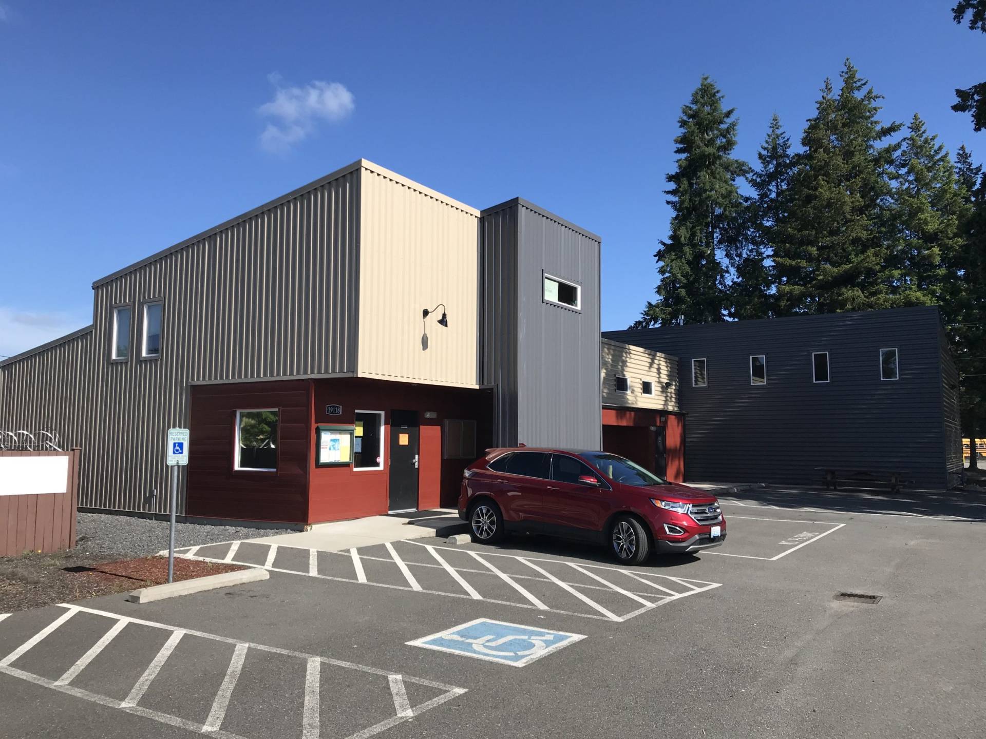 commercial building with structurally insulated panels